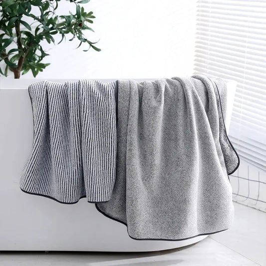 Ultra-Absorbent Microfiber Bath Towel